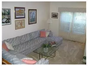92 Pheasant Run, Edison, NJ 08820 photo 2