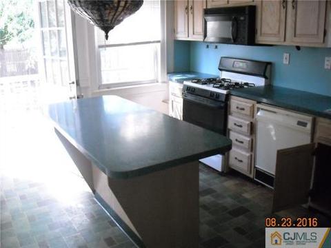 188 Old Post Rd, Edison, NJ 08817 photo 6