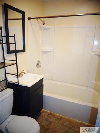 8 Marshall Pl, Middlesex, NJ 08846 photo 13