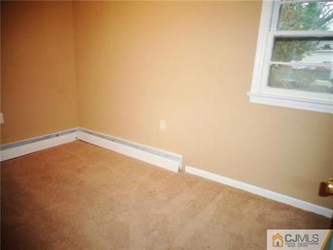 8 Marshall Pl, Middlesex, NJ 08846 photo 10