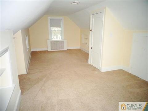 8 Marshall Pl, Middlesex, NJ 08846 photo 14