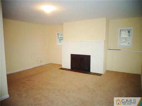 8 Marshall Pl, Middlesex, NJ 08846 photo 4