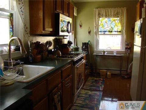 307 2nd St, Middlesex, NJ 08846 photo 4