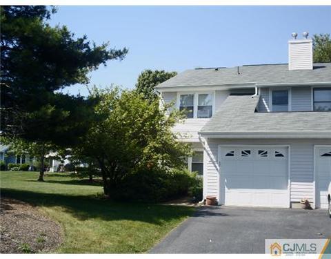 10 Upperbrook Ct, Parlin, NJ 08859 photo 1