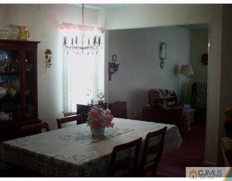 10 Upperbrook Ct, Parlin, NJ 08859 photo 7