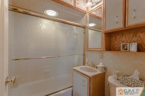 41 Westervelt Ave, Edison, NJ 08817 photo 8