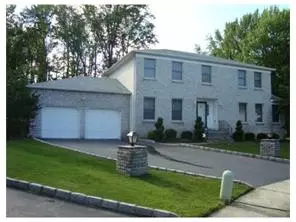 8 Lyons Ln, Edison, NJ 08820 photo 1