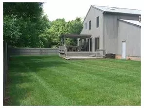 44 Hansen Dr, Edison, NJ 08820 photo 2
