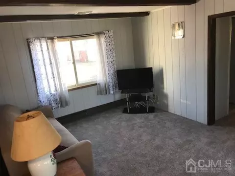 32 Walnut St, Edison, NJ 08817 photo 4