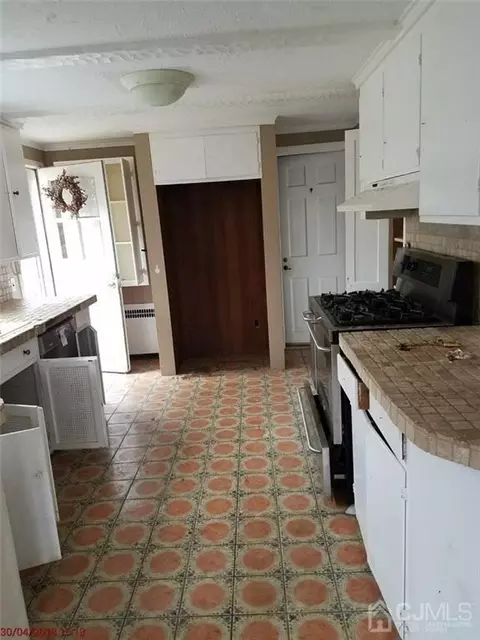 415 Ashland Rd, Middlesex, NJ 08846 photo 10