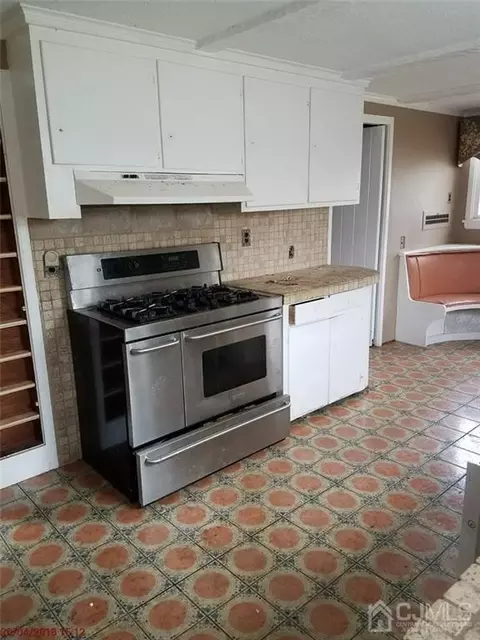 415 Ashland Rd, Middlesex, NJ 08846 photo 3