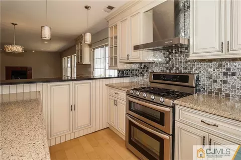 1 Daniel Rd, Edison, NJ 08820 photo 7