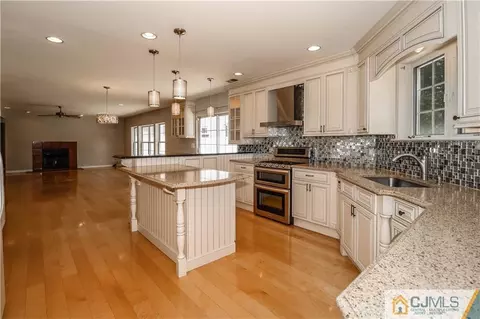 1 Daniel Rd, Edison, NJ 08820 photo 6