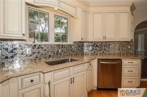 1 Daniel Rd, Edison, NJ 08820 photo 8
