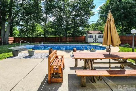 24 Jonathan Dr, Edison, NJ 08820 photo 24