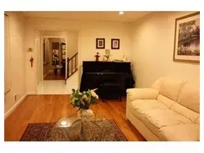 14 Sinclair Rd, Edison, NJ 08820 photo 2