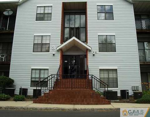 34 Boulder Dr, Edison, NJ 08817 photo 2