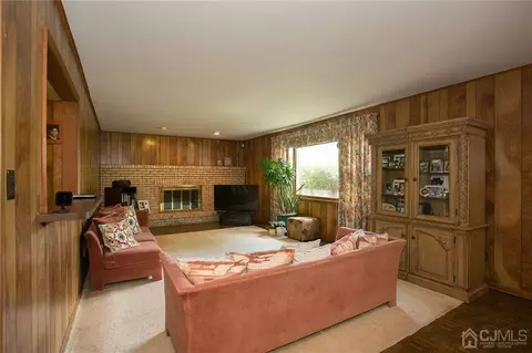 305 Mckinley Ave, Edison, NJ 08820 photo 15