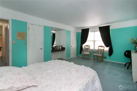 305 Mckinley Ave, Edison, NJ 08820 photo 21
