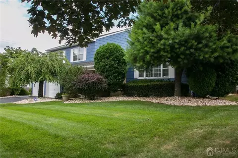 305 Mckinley Ave, Edison, NJ 08820 photo 3