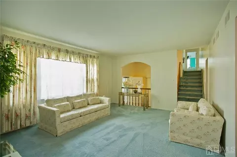 305 Mckinley Ave, Edison, NJ 08820 photo 10