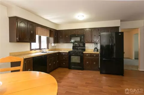 305 Mckinley Ave, Edison, NJ 08820 photo 12