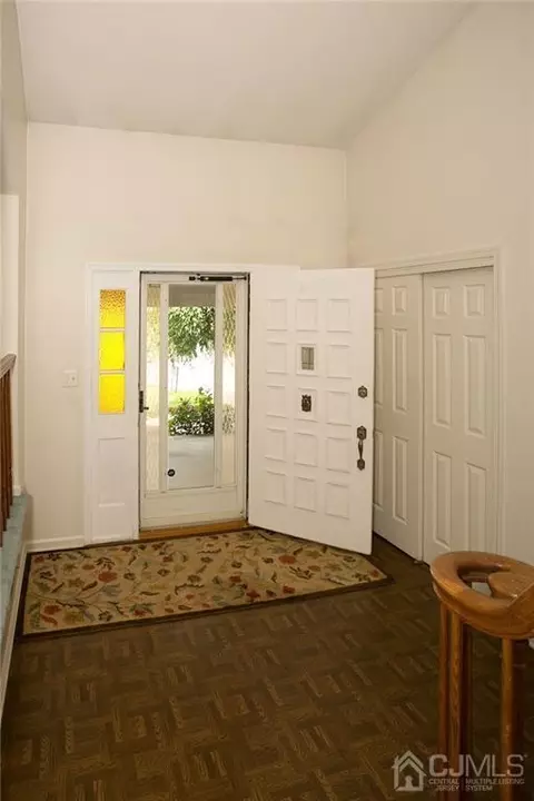 305 Mckinley Ave, Edison, NJ 08820 photo 8