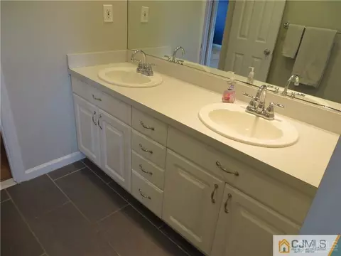 43 Scheid Dr, Sayreville, NJ 08859 photo 11