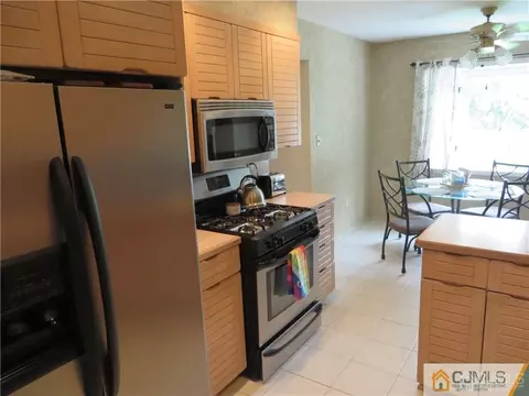 43 Scheid Dr, Sayreville, NJ 08859 photo 2
