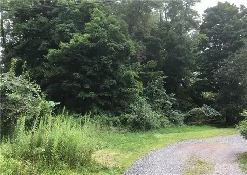 40 Sinclair Blvd, Franklin, NJ 08873 photo 10