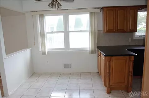 27 Sinclair Rd, Edison, NJ 08820 photo 12