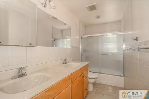 170 Vineyard Rd, Edison, NJ 08817 photo 16