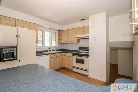 170 Vineyard Rd, Edison, NJ 08817 photo 9