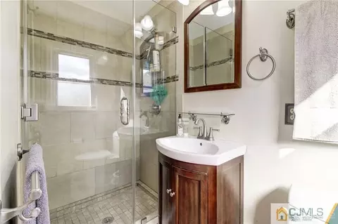 207 Normandy Rd, Edison, NJ 08820 photo 19