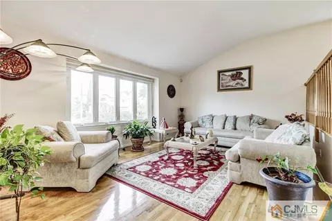 207 Normandy Rd, Edison, NJ 08820 photo 4