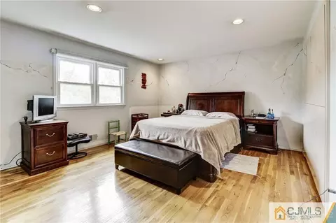 207 Normandy Rd, Edison, NJ 08820 photo 17