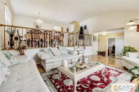 207 Normandy Rd, Edison, NJ 08820 photo 5