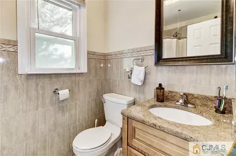 207 Normandy Rd, Edison, NJ 08820 photo 16