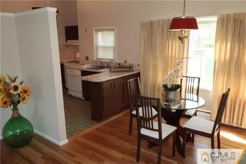 36 Kenlen Dr, Edison, NJ 08817 photo 9