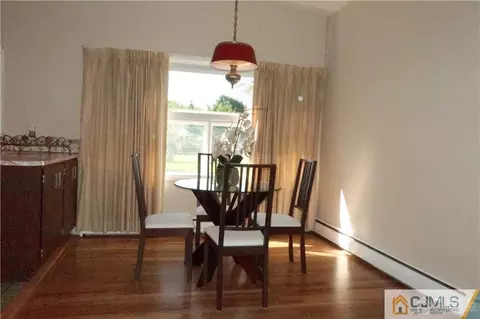 36 Kenlen Dr, Edison, NJ 08817 photo 11