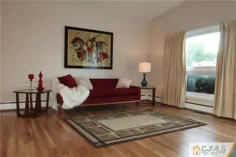 36 Kenlen Dr, Edison, NJ 08817 photo 4