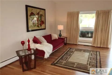 36 Kenlen Dr, Edison, NJ 08817 photo 5