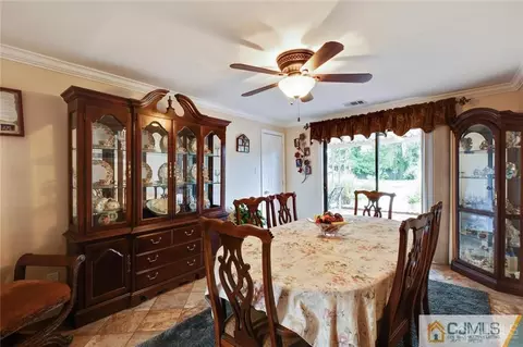 21 Monaghan Rd, Edison, NJ 08817 photo 10