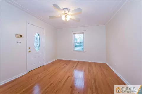 53 Violet Pl, Edison, NJ 08817 photo 3