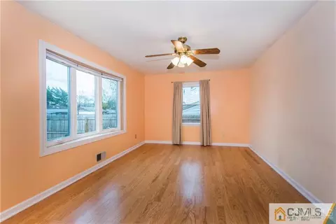 53 Violet Pl, Edison, NJ 08817 photo 5