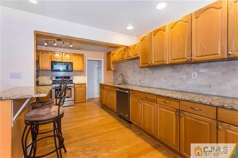 53 Violet Pl, Edison, NJ 08817 photo 8