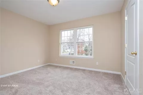 200 Runyon Ave, Middlesex, NJ 08846 photo 8