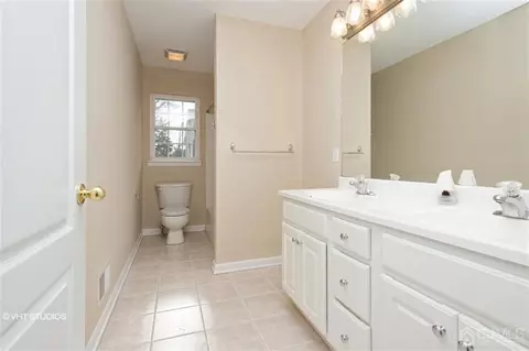 200 Runyon Ave, Middlesex, NJ 08846 photo 5