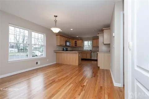 200 Runyon Ave, Middlesex, NJ 08846 photo 3