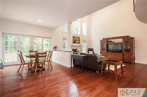 14 Longview Rd, Edison, NJ 08820 photo 8